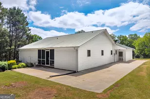 99 Parker St, Carnesville, GA 30521 - Photo 14