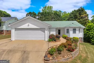 99 Parker St, Carnesville, GA 30521 - Photo 1