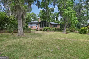 180 St Clair Dr, Saint Simons, GA 31522 - Photo 1