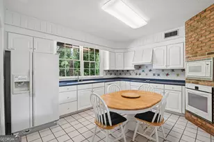 180 St Clair Dr, Saint Simons, GA 31522 - Photo 8