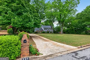 205 Dix Lee On Dr, Fayetteville, GA 30214 - Photo 2