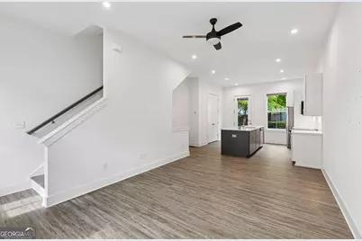 140 Color Circle, Atlanta, GA 30317 - Photo 6