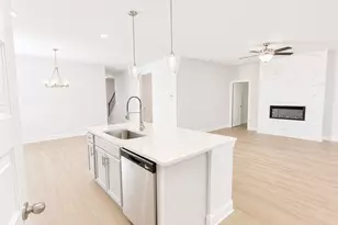 909 Nora Eloise Dr, Bonaire, GA 31005 - Photo 12