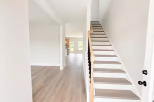 909 Nora Eloise Dr, Bonaire, GA 31005 - Photo 2