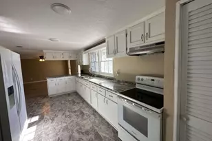41 W Georgia Ave, Denton, GA 31532 - Photo 6