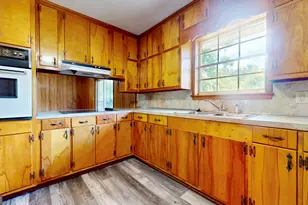 402 Pineview Dr, Waycross, GA 31501 - Photo 6