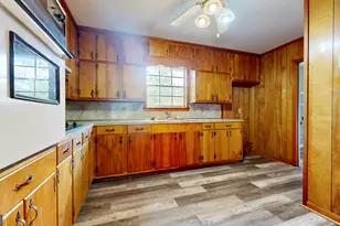 402 Pineview Dr, Waycross, GA 31501 - Photo 18