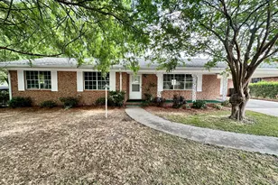 402 Pineview Dr, Waycross, GA 31501 - Photo 2