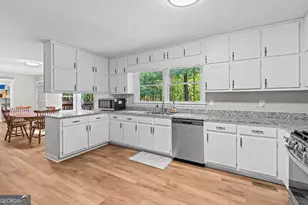 101 Duffy Dr, McDonough, GA 30252 - Photo 8