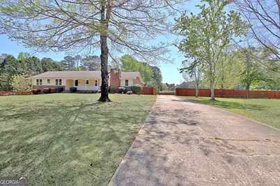 115 Marion Boulevard, Fayetteville, GA 30215 - Photo 2