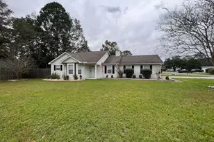 203 McQueen Cir, Saint Marys, GA 31558 - Photo 4
