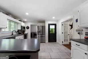 212 Sherwood Dr, Calhoun, GA 30701 - Photo 14