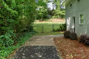 212 Sherwood Dr, Calhoun, GA 30701 - Photo 44