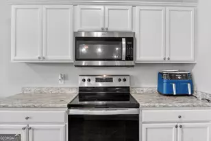1077 Sweetbay Ct, Hinesville, GA 31313 - Photo 16
