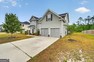 1077 Sweetbay Ct, Hinesville, GA 31313 - Photo 2