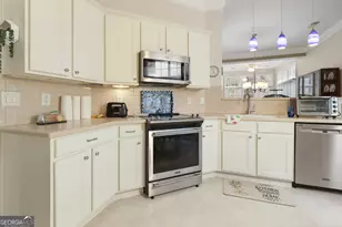 323 Lewisburg Dr, McDonough, GA 30253 - Photo 8
