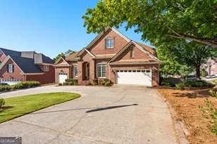 200 Aurora Way, Peachtree City, GA 30269 - Photo 2