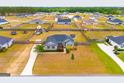 114 Cove Court, Statesboro, GA 30458 - Photo 2