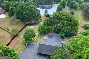 1027 Fischer Rd, Sharpsburg, GA 30277 - Photo 12