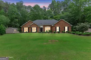 114 Wellington Dr, Lagrange, GA 30241 - Photo 2