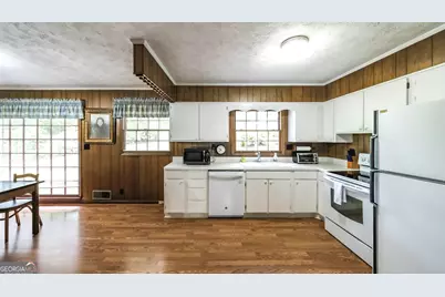 416 Robertson Avenue, Tallapoosa, GA 30176 - Photo 16