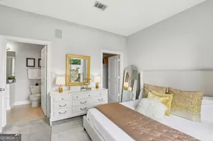 2626 Peachtree Rd NW, Atlanta, GA 30305 - Photo 12