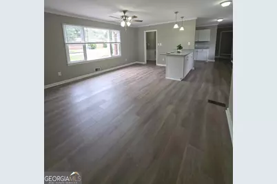 360 Pinkney Street, Winder, GA 30680 - Photo 2