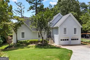 4565 Ashmore Circle NE, Marietta, GA 30066 - Photo 2