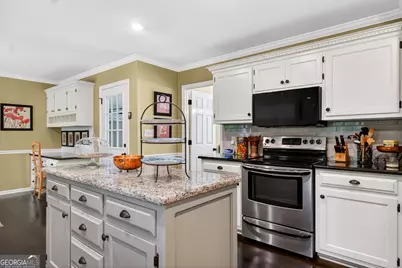 501 Ashford Circle, Lagrange, GA 30240 - Photo 16