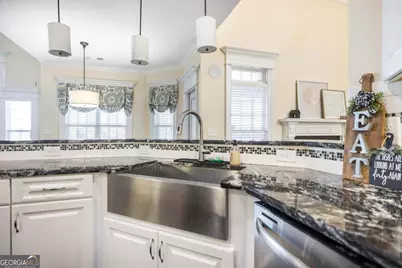 201 Running Creek Drive, Warner Robins, GA 31088 - Photo 12