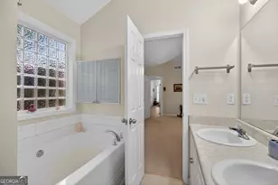 38 Bedford Park Dr, Newnan, GA 30263 - Photo 14