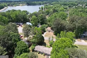 362 Hemlock Ln, Locust Grove, GA 30248 - Photo 2