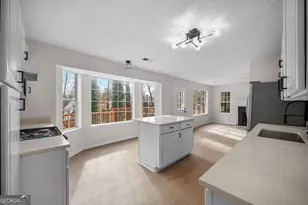 180 Preston Oaks Dr, Alpharetta, GA 30022 - Photo 2