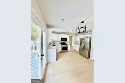 79 Kingsbrook Circle, Newnan, GA 30265 - Photo 6