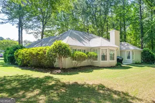 55 Beaubrook Ln, Sharpsburg, GA 30277 - Photo 18