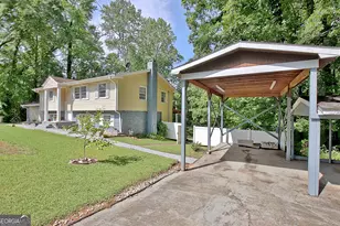 53 Lynn Cir, Newnan, GA 30263 - Photo 2