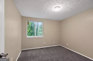 2075 Countydown Ln, Stone Mountain, GA 30088 - Photo 8