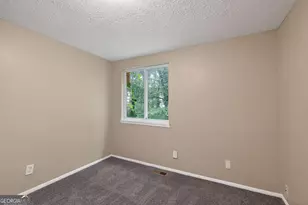 2075 Countydown Ln, Stone Mountain, GA 30088 - Photo 6