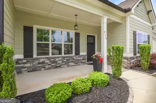 250 Cushing St, Senoia, GA 30276 - Photo 2