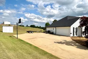 102 Troon Way, Lagrange, GA 30241 - Photo 4