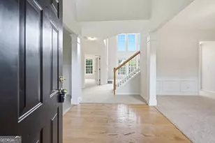 4721 Creek Hill Ln, Sugar Hill, GA 30518 - Photo 4