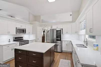 682 Fairmont Park Drive, Dacula, GA 30019 - Photo 2