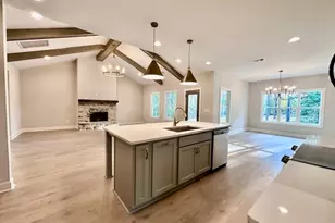 311 Mourning Ct, Lagrange, GA 30241 - Photo 6