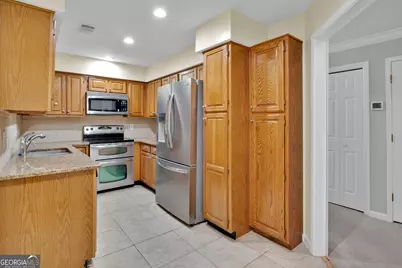 26204 NE Plantation Drive NE #204, Atlanta, GA 30324 - Photo 8