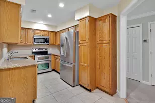 26204 NE Plantation Dr NE, Atlanta, GA 30324 - Photo 8