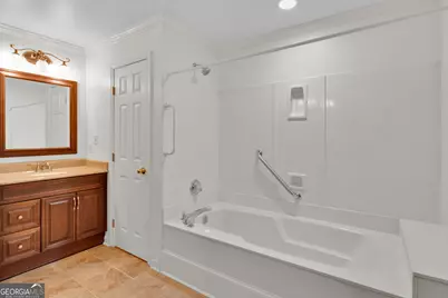 26204 NE Plantation Drive NE #204, Atlanta, GA 30324 - Photo 18