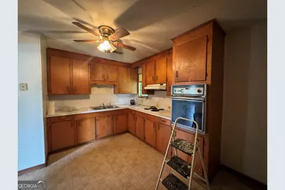 19 Lindsey Drive NW, Rome, GA 30165 - Photo 8