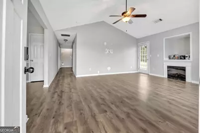 572 Clydes Way, Jackson, GA 30233 - Photo 4