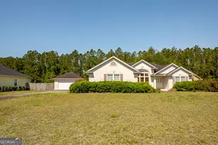 218 Edge Water Dr, Brunswick, GA 31525 - Photo 2