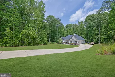 125 Hawthorn Lane, Covington, GA 30014 - Photo 2